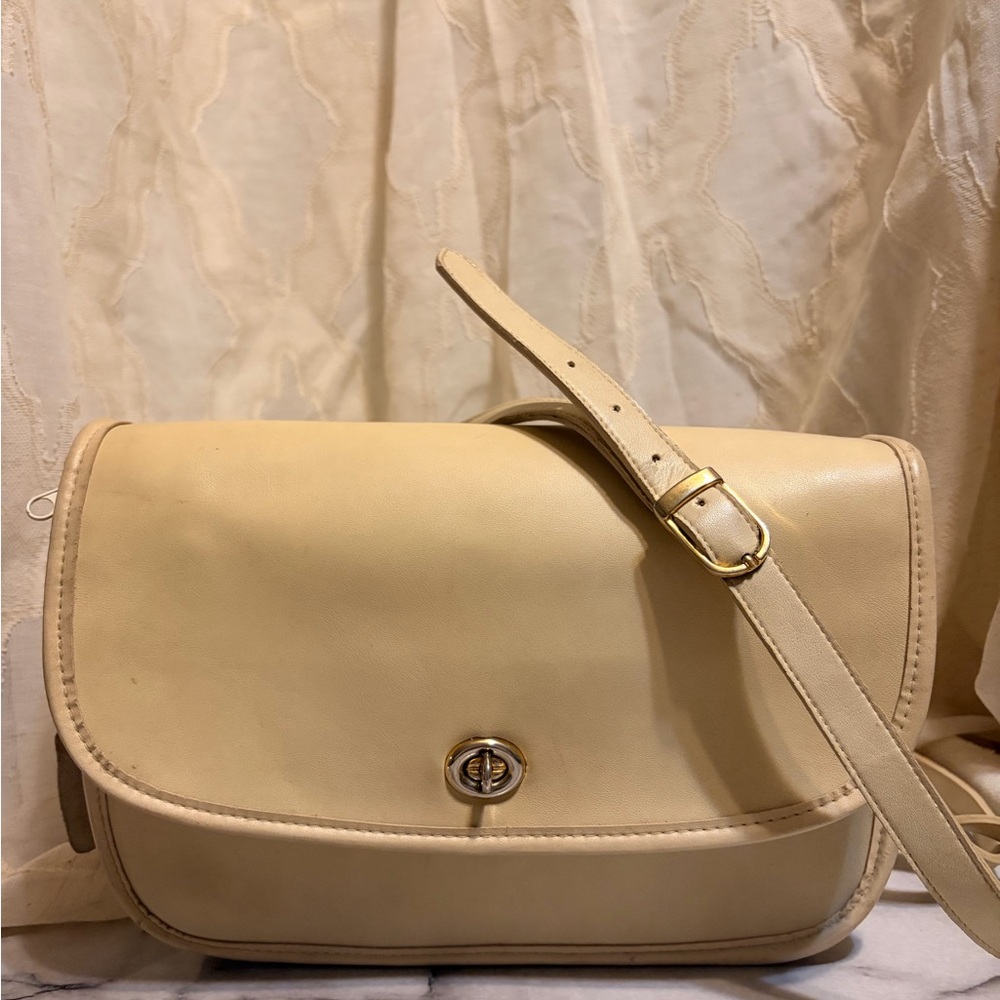 Coach Vintage City Bag Cream Shoulder Bag PLEASE READ LISTING